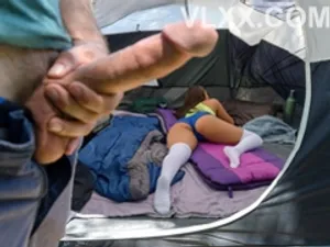 Bố má đi vắng 1 tuần, thanh niên may mắn ở nhà xxx một lúc 3 cô bạn thân